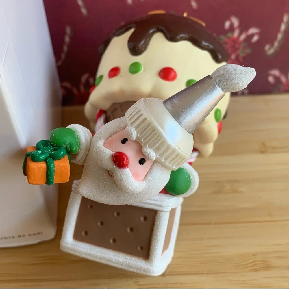 Hallmark Keepsake Ornament * Santa’s Sweet Ride